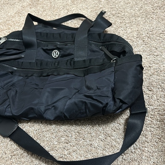 Lululemon - Picture 4 of 10